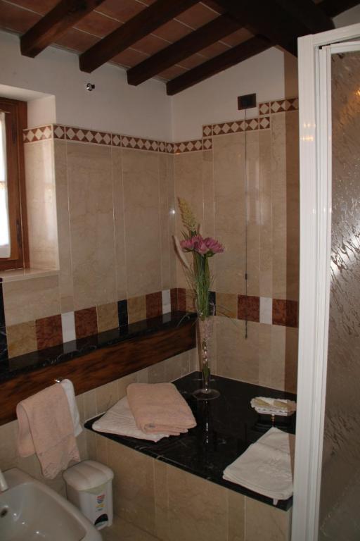 Ortali Country House Quarata Rum bild